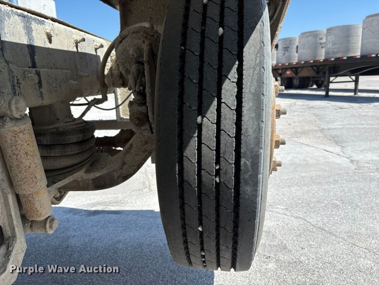 image for item DN6642 2004 Mack Granite CV713 ready mix truck