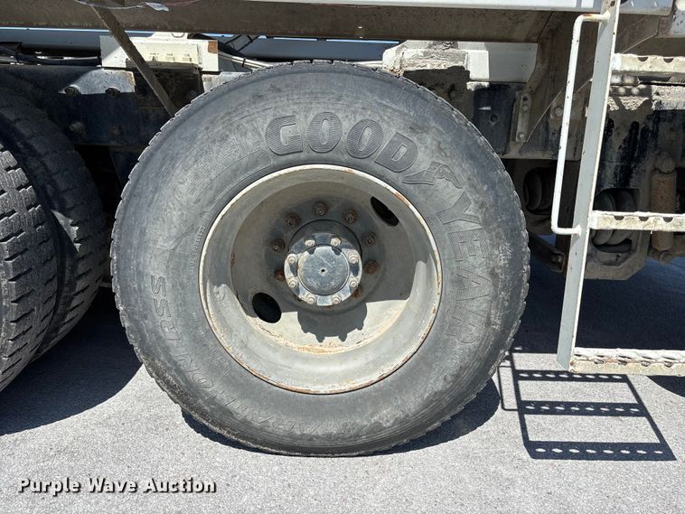 image for item DN6642 2004 Mack Granite CV713 ready mix truck