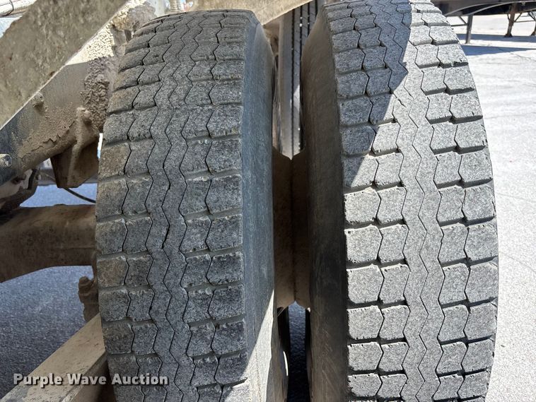 image for item DN6642 2004 Mack Granite CV713 ready mix truck