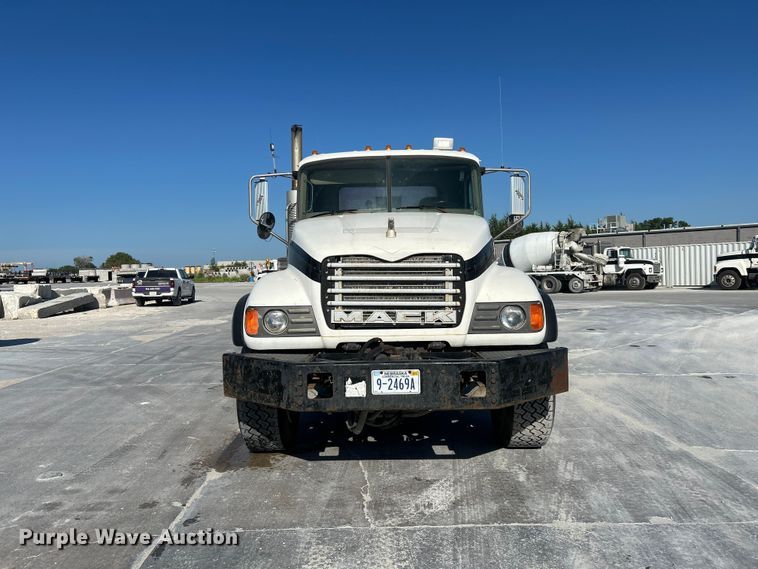 image for item DN6643 2006 Mack Granite CV713 ready mix truck