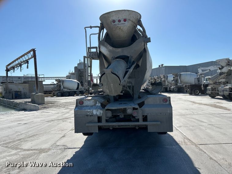 image for item DN6643 2006 Mack Granite CV713 ready mix truck