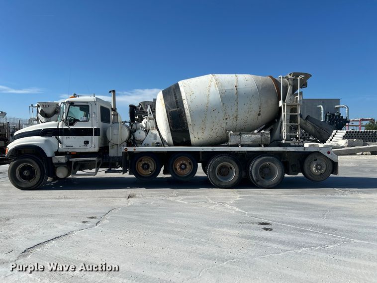 image for item DN6643 2006 Mack Granite CV713 ready mix truck