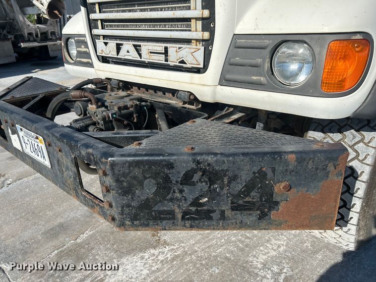 image for item DN6643 2006 Mack Granite CV713 ready mix truck