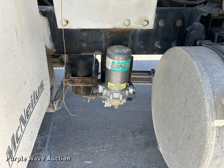 image for item DN6643 2006 Mack Granite CV713 ready mix truck