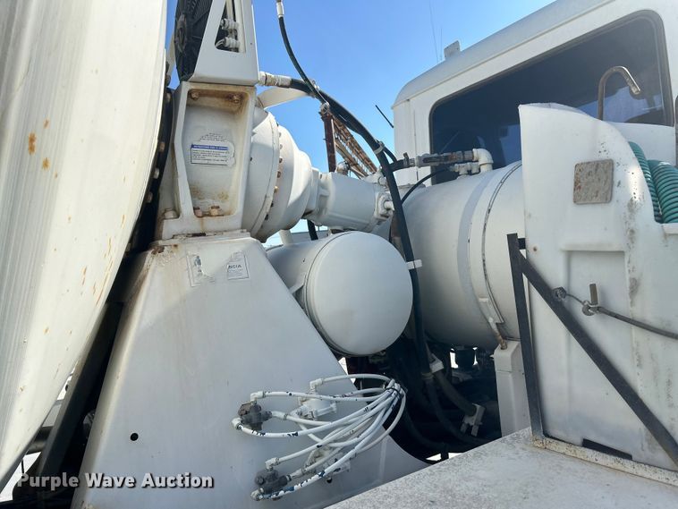 image for item DN6643 2006 Mack Granite CV713 ready mix truck