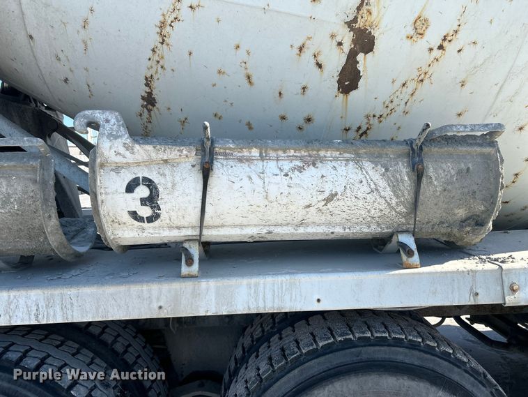 image for item DN6643 2006 Mack Granite CV713 ready mix truck