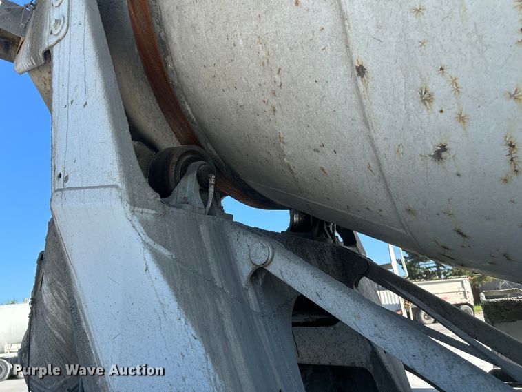 image for item DN6643 2006 Mack Granite CV713 ready mix truck
