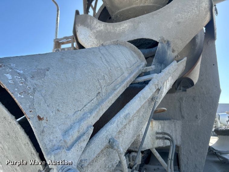 image for item DN6643 2006 Mack Granite CV713 ready mix truck