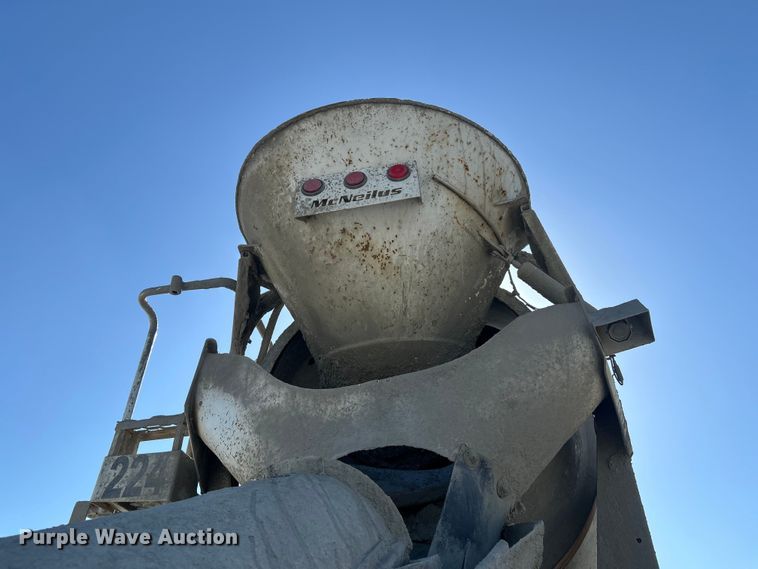 image for item DN6643 2006 Mack Granite CV713 ready mix truck