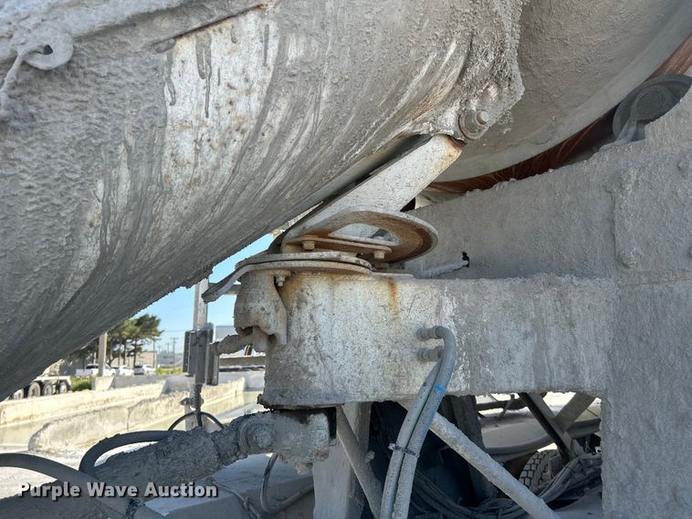 image for item DN6643 2006 Mack Granite CV713 ready mix truck