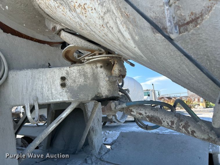 image for item DN6643 2006 Mack Granite CV713 ready mix truck