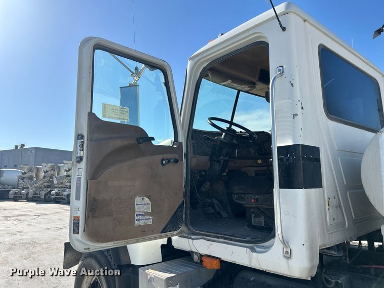 image for item DN6643 2006 Mack Granite CV713 ready mix truck