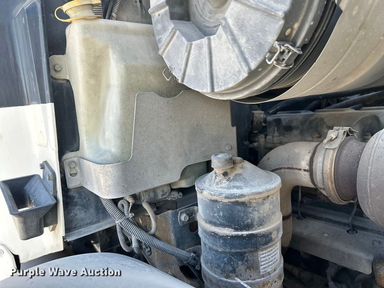image for item DN6643 2006 Mack Granite CV713 ready mix truck