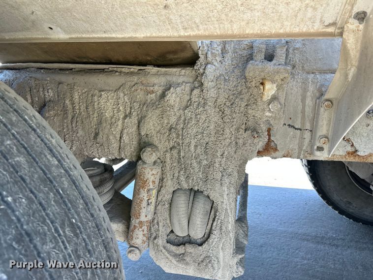 image for item DN6643 2006 Mack Granite CV713 ready mix truck