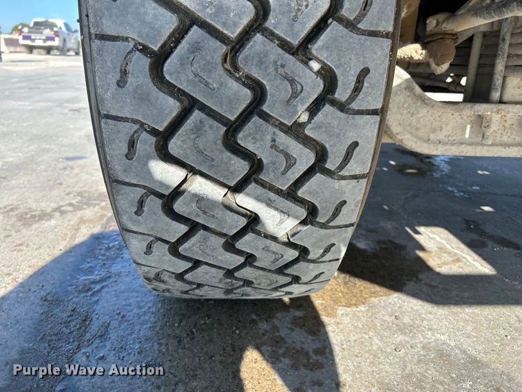 image for item DN6643 2006 Mack Granite CV713 ready mix truck