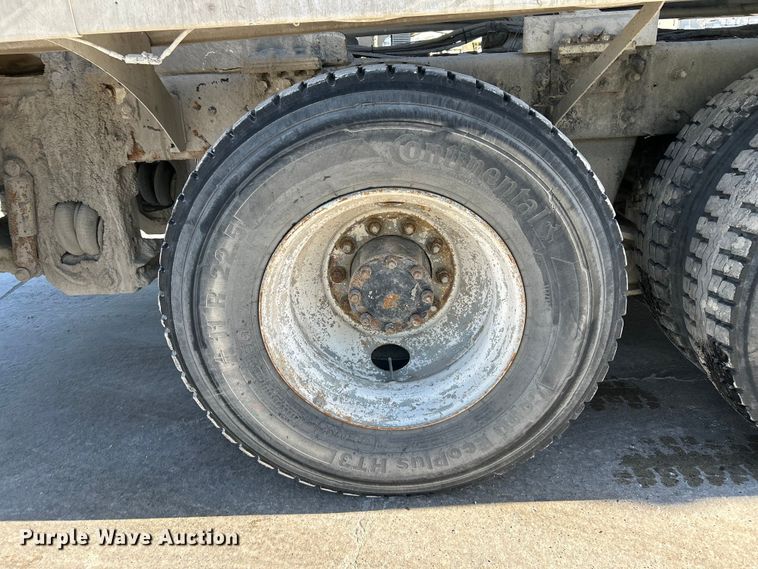 image for item DN6643 2006 Mack Granite CV713 ready mix truck