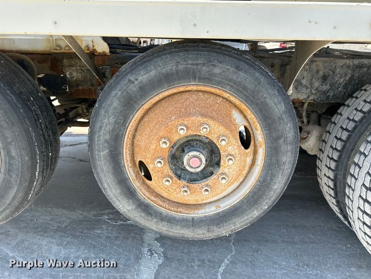 image for item DN6643 2006 Mack Granite CV713 ready mix truck
