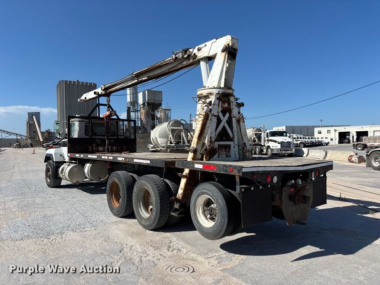 image for item DN6644 2000 Mack RD690S crane truck