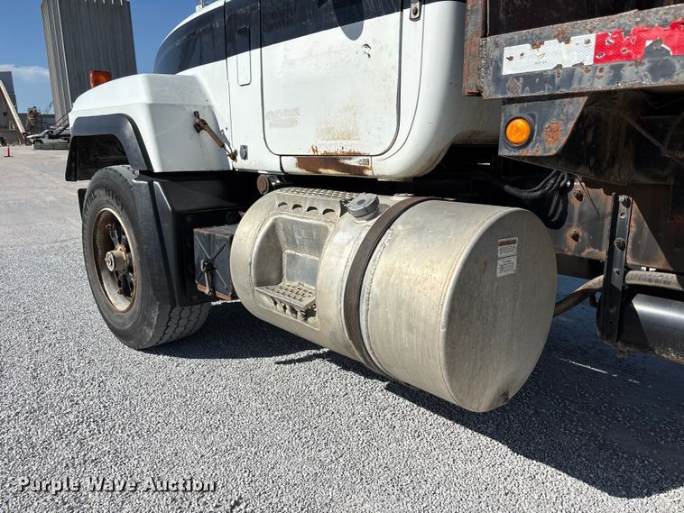 image for item DN6644 2000 Mack RD690S crane truck