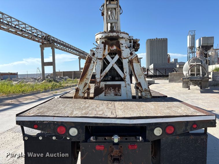 image for item DN6644 2000 Mack RD690S crane truck