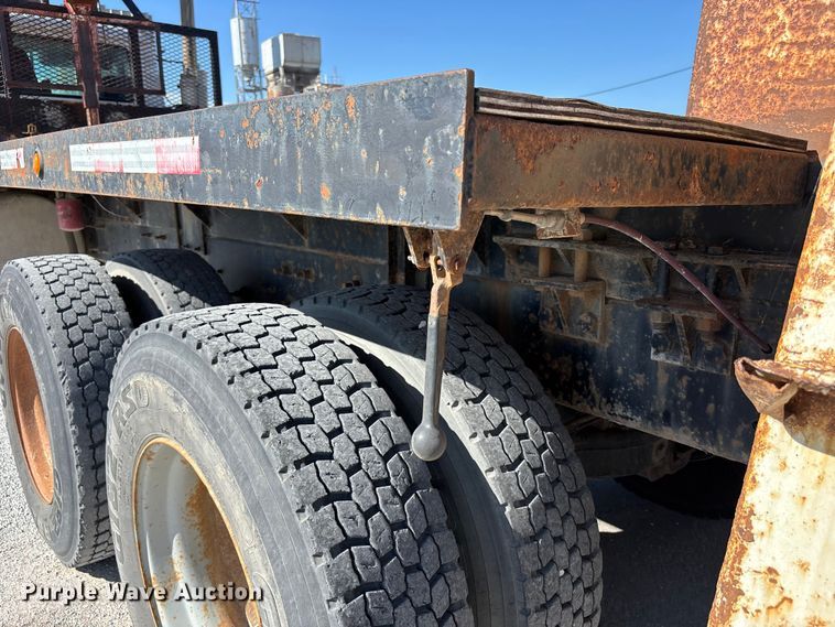 image for item DN6644 2000 Mack RD690S crane truck