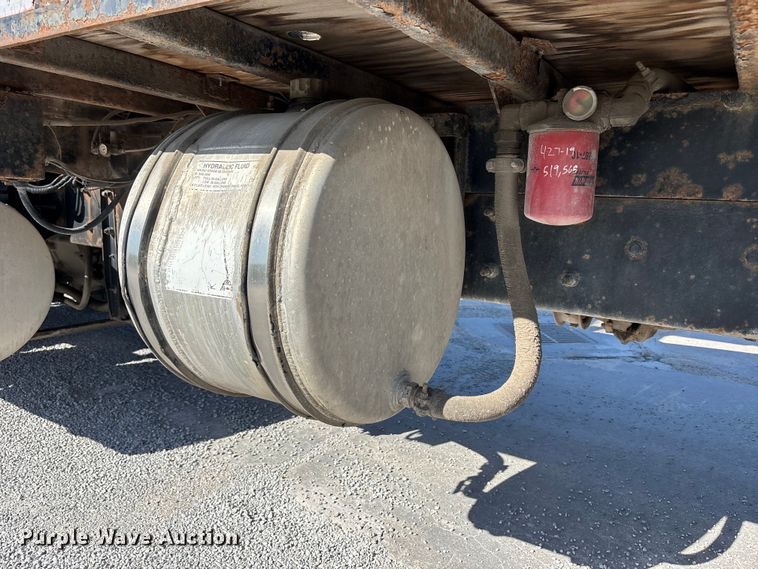 image for item DN6644 2000 Mack RD690S crane truck