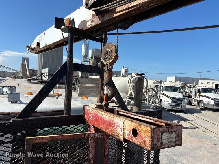 image for item DN6644 2000 Mack RD690S crane truck
