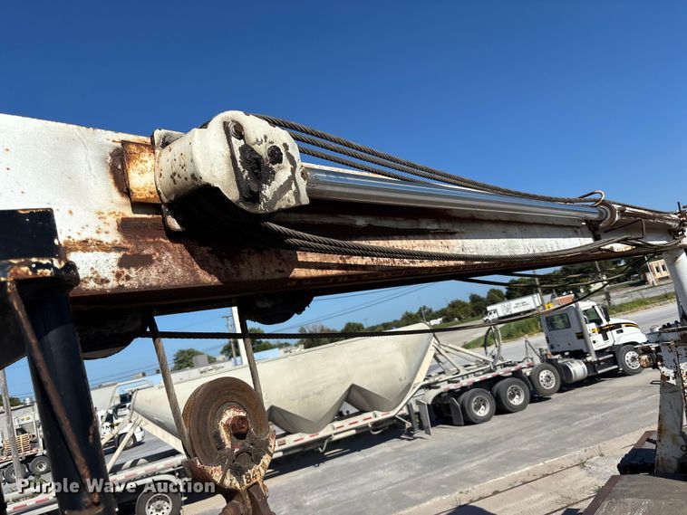 image for item DN6644 2000 Mack RD690S crane truck