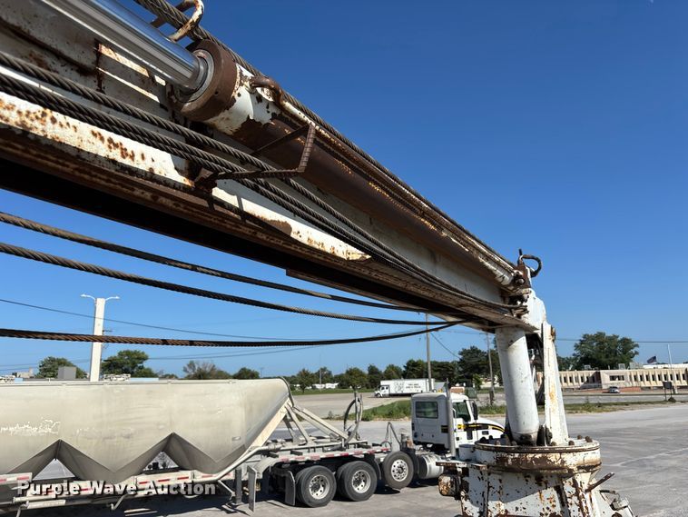 image for item DN6644 2000 Mack RD690S crane truck