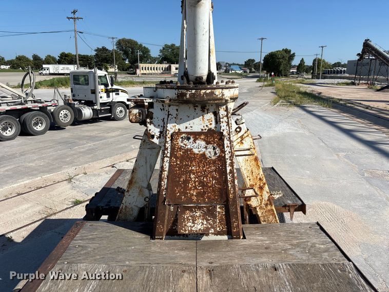 image for item DN6644 2000 Mack RD690S crane truck