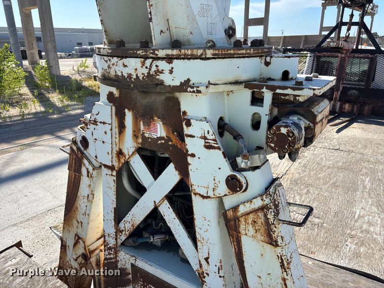 image for item DN6644 2000 Mack RD690S crane truck