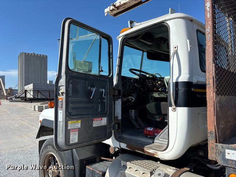 image for item DN6644 2000 Mack RD690S crane truck