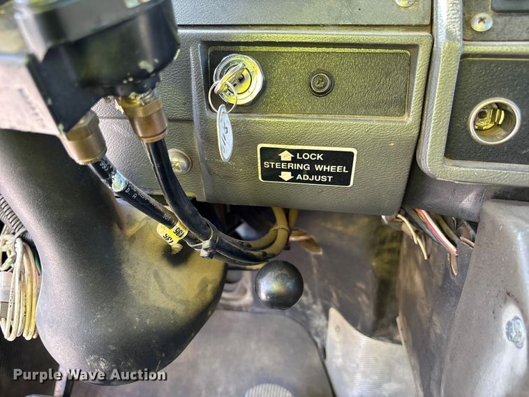image for item DN6644 2000 Mack RD690S crane truck
