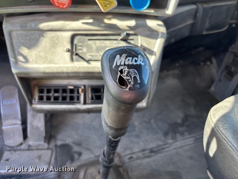 image for item DN6644 2000 Mack RD690S crane truck