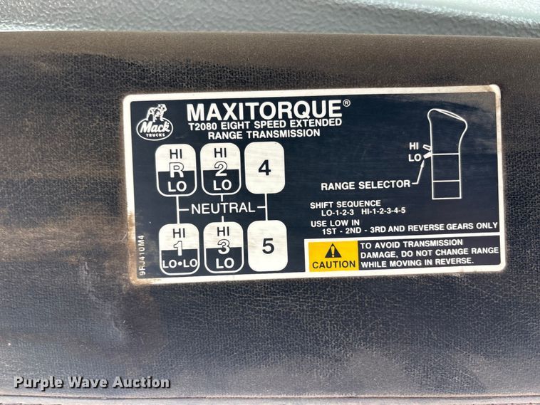image for item DN6644 2000 Mack RD690S crane truck
