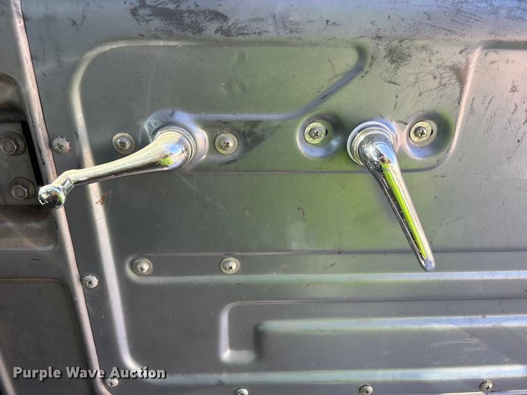 image for item DN6644 2000 Mack RD690S crane truck