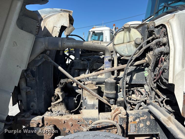 image for item DN6644 2000 Mack RD690S crane truck