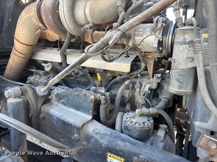 image for item DN6644 2000 Mack RD690S crane truck