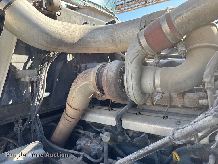 image for item DN6644 2000 Mack RD690S crane truck