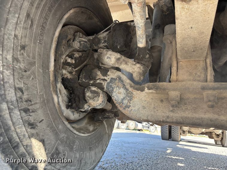image for item DN6644 2000 Mack RD690S crane truck
