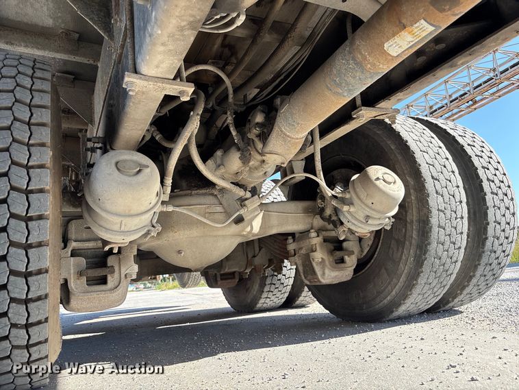 image for item DN6644 2000 Mack RD690S crane truck