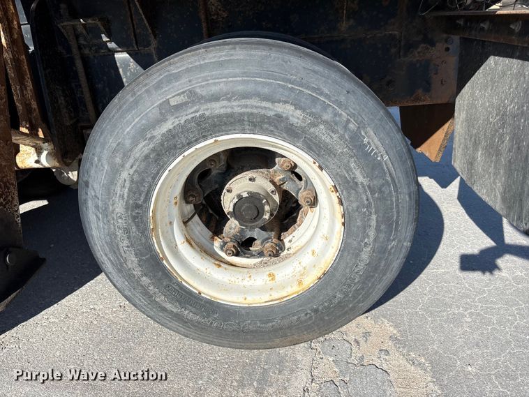 image for item DN6644 2000 Mack RD690S crane truck