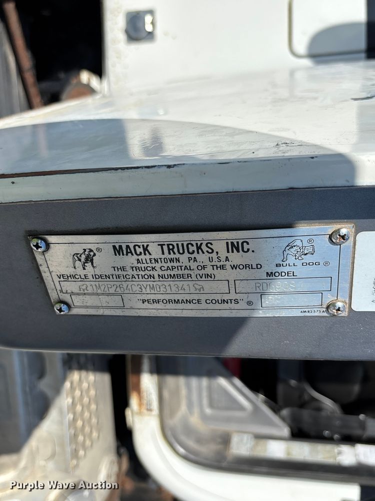 image for item DN6644 2000 Mack RD690S crane truck