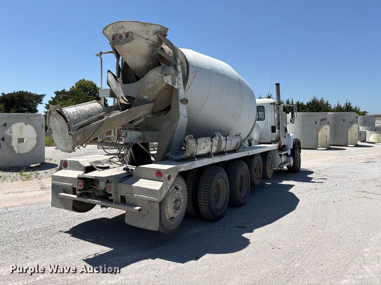 image for item DN6645 2006 Mack Granite CV713 ready mix truck