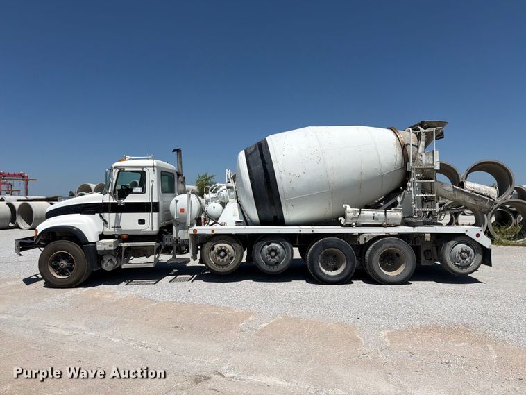 image for item DN6645 2006 Mack Granite CV713 ready mix truck