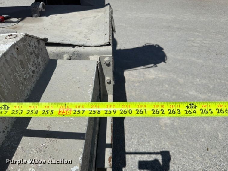 image for item DN6645 2006 Mack Granite CV713 ready mix truck