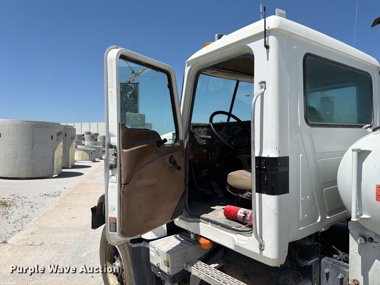 image for item DN6645 2006 Mack Granite CV713 ready mix truck
