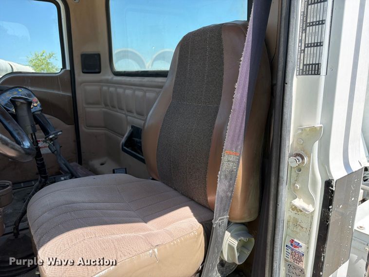 image for item DN6645 2006 Mack Granite CV713 ready mix truck