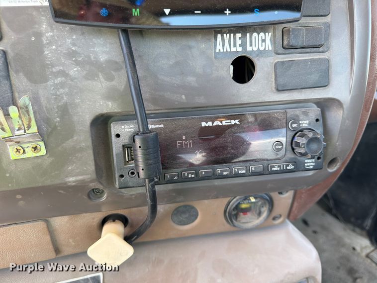 image for item DN6645 2006 Mack Granite CV713 ready mix truck