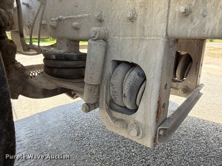image for item DN6645 2006 Mack Granite CV713 ready mix truck